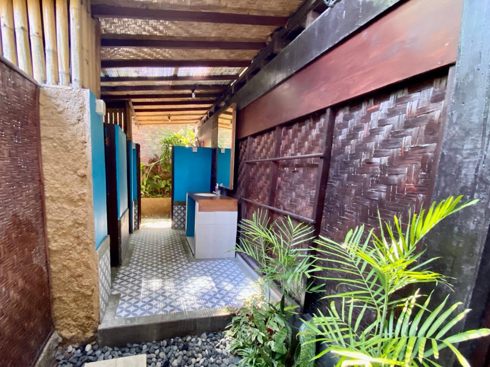 Blind Dog Inn Sanur  Phòng bức ảnh